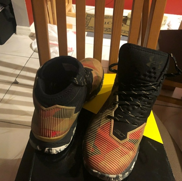 Under Armour Curry 2.5 - Picture 2 of 5